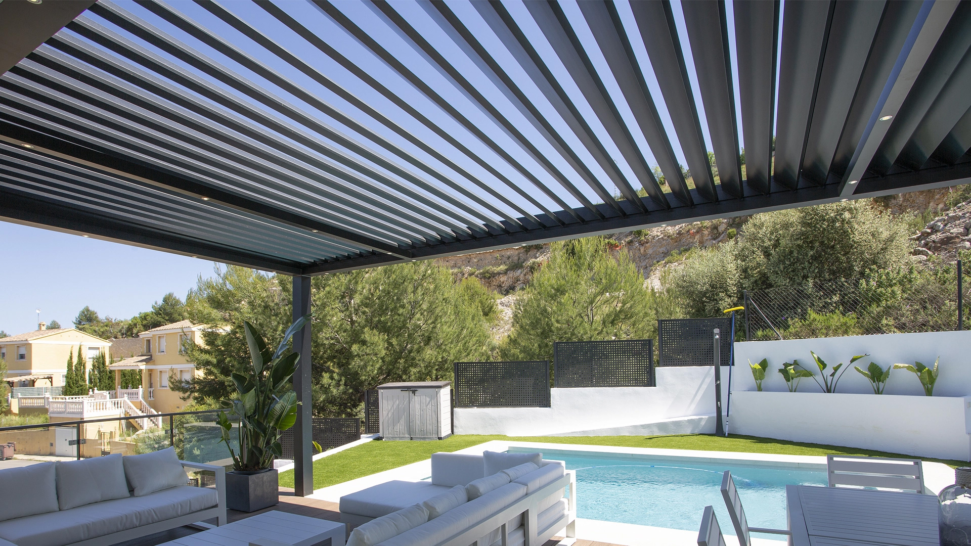 Australian-louver-pergola