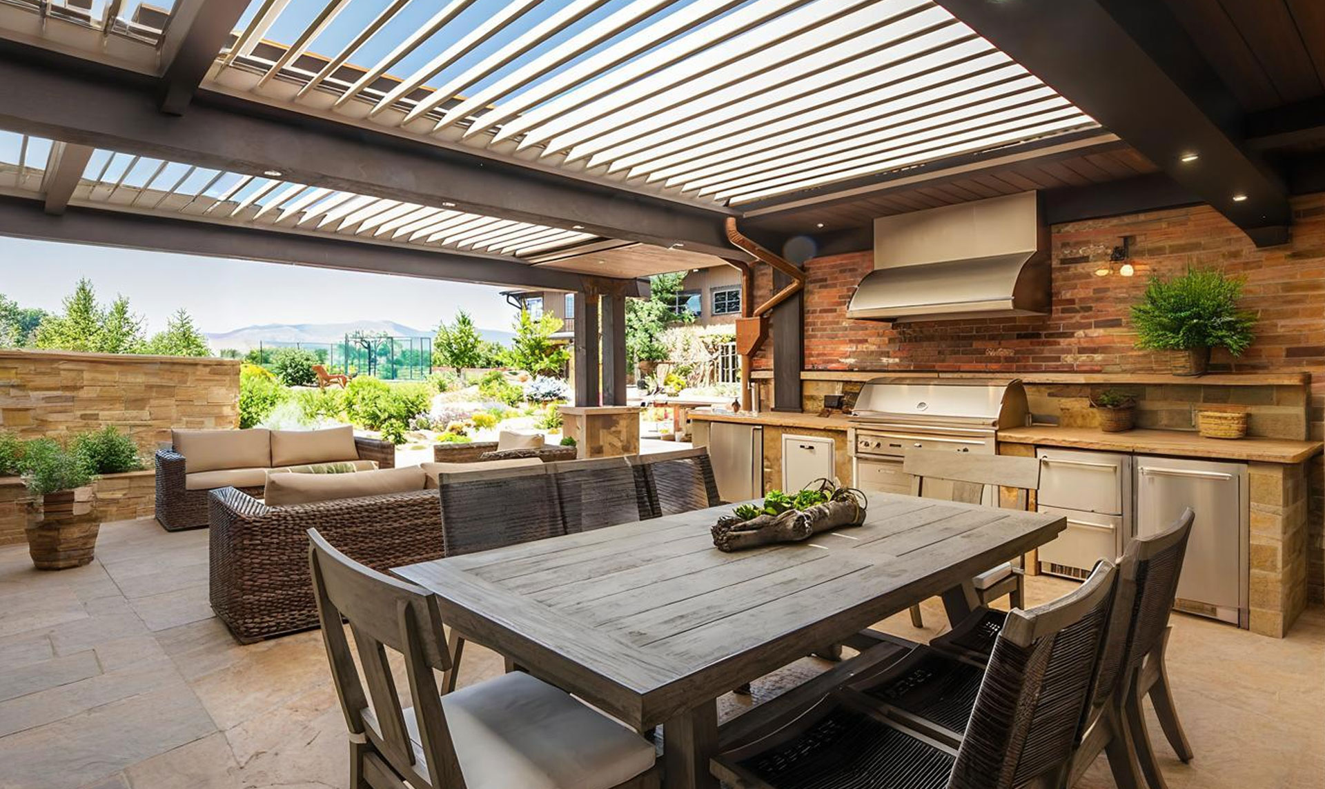 Alfresco-Pergola-for-Outdoor-Dining