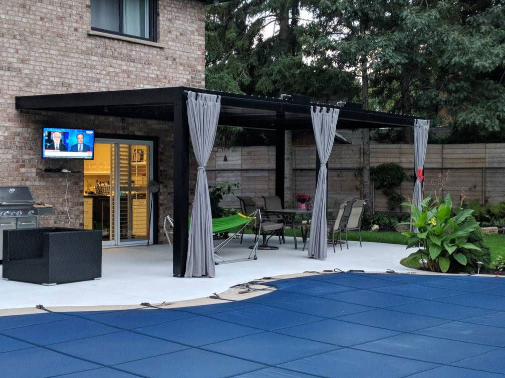 Pergola-with-Fabric-Curtains