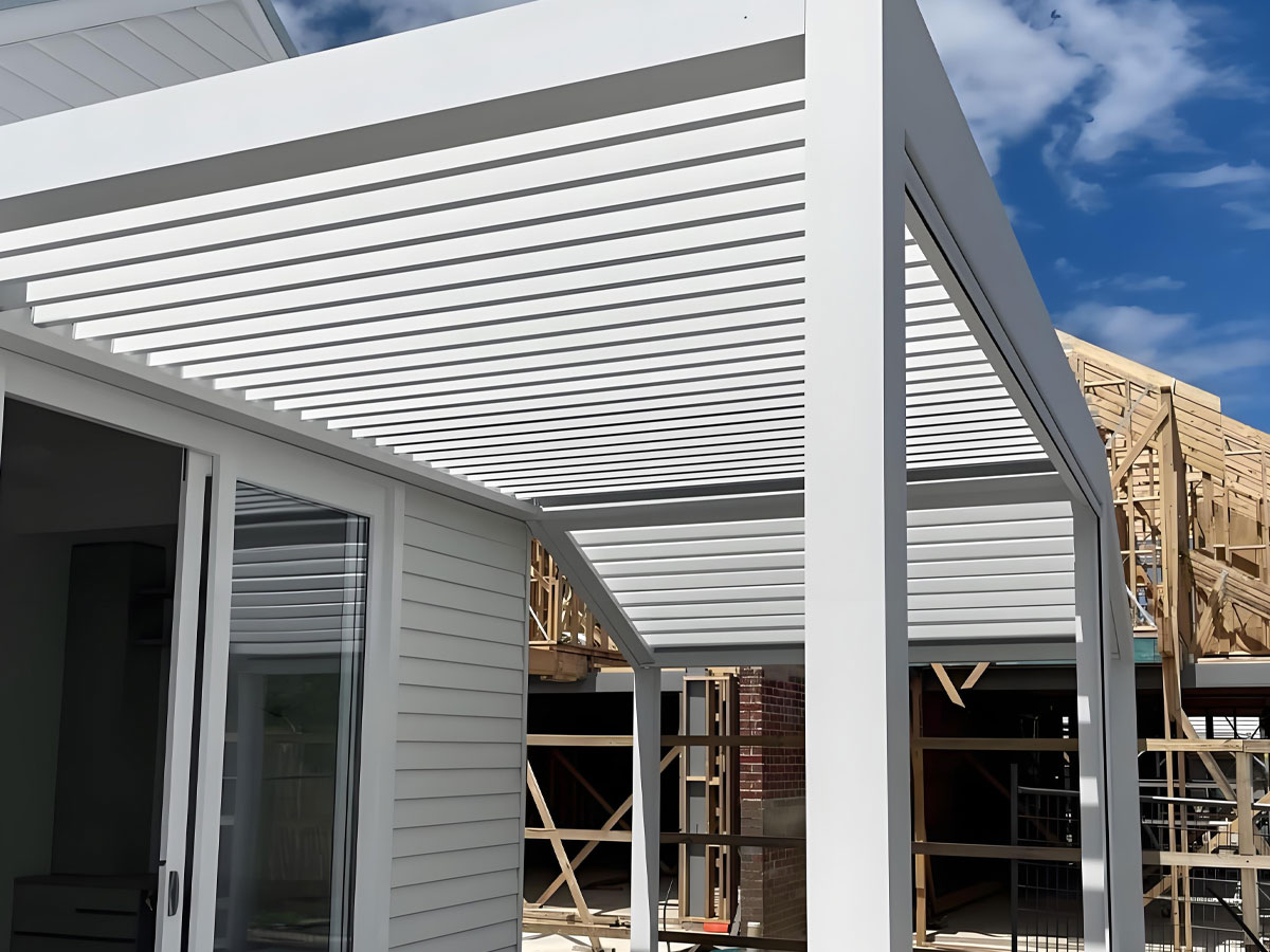 Sloping roof pergola