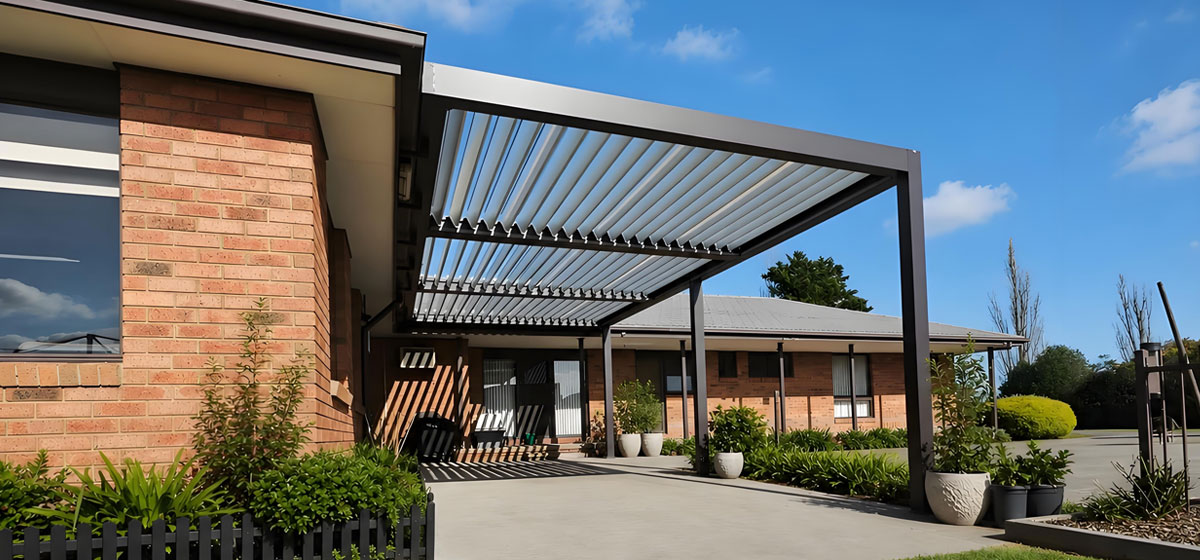 Australian-Backyard-Transformation-with-an-Aluminium-Pergola Australian-Backyard-Transformation-with-an-Aluminium-Pergola