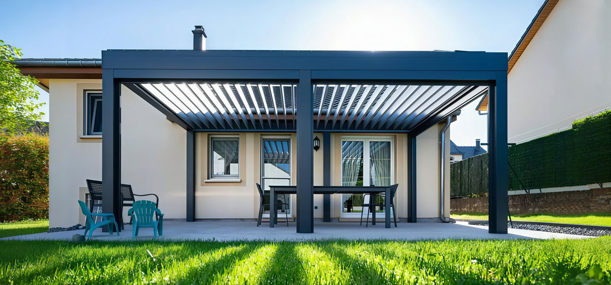Aluminum-Pergola-Outdoor-Living-Space
